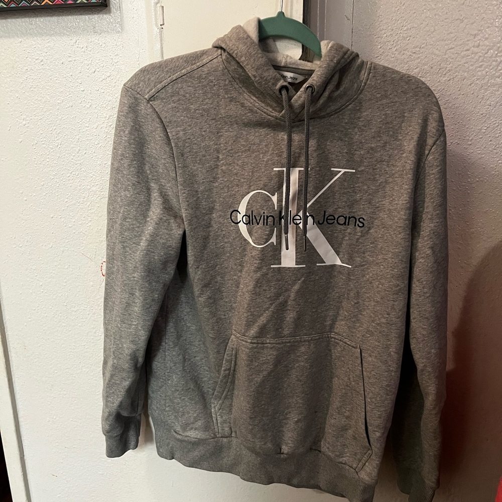 Guys sweaters gray in good condition